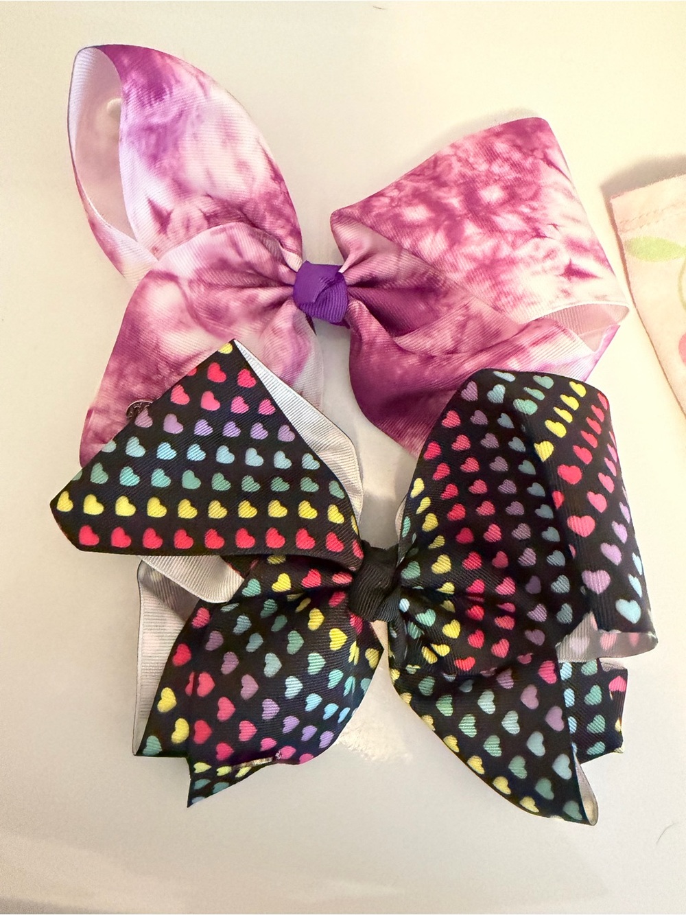 JoJo Siwa Purple Tie-Dye Bow & Black Rainbow Heart Hair Bows